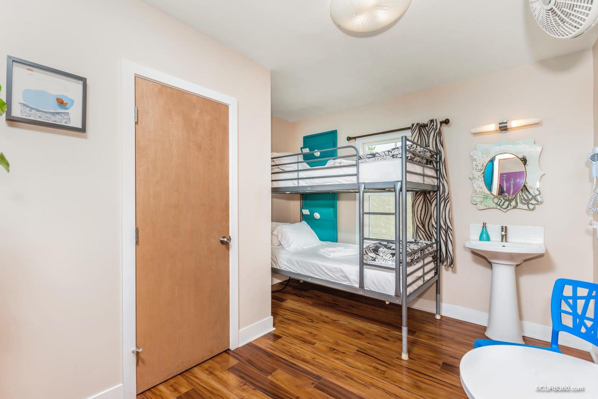 Samesun Ocean Beach Hotel & Hostel San Diego Exterior photo